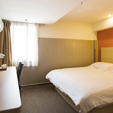Motel Chongqing Jiefangbai Hongyadong Pedestrian Street Ngoại thất bức ảnh