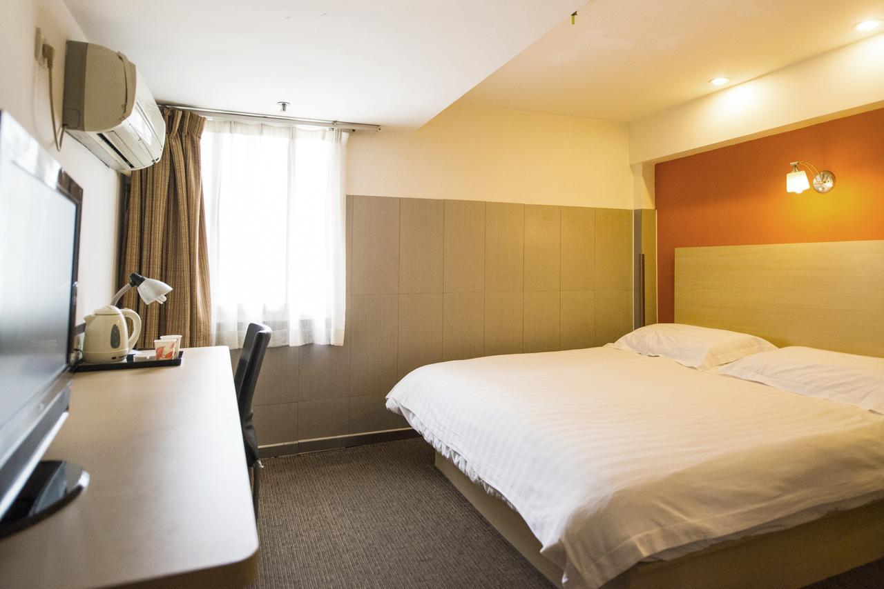 Motel Chongqing Jiefangbai Hongyadong Pedestrian Street Ngoại thất bức ảnh