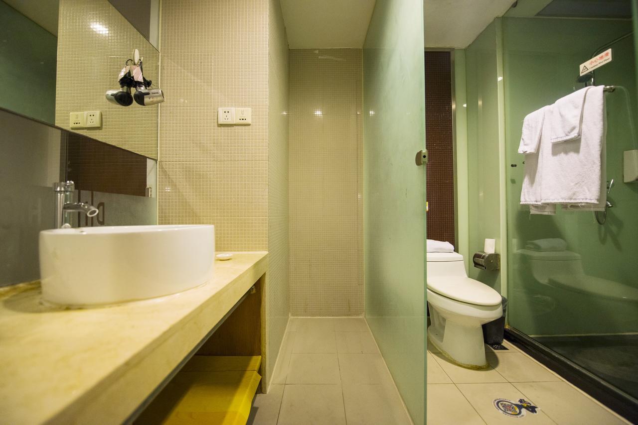 Motel Chongqing Jiefangbai Hongyadong Pedestrian Street Ngoại thất bức ảnh