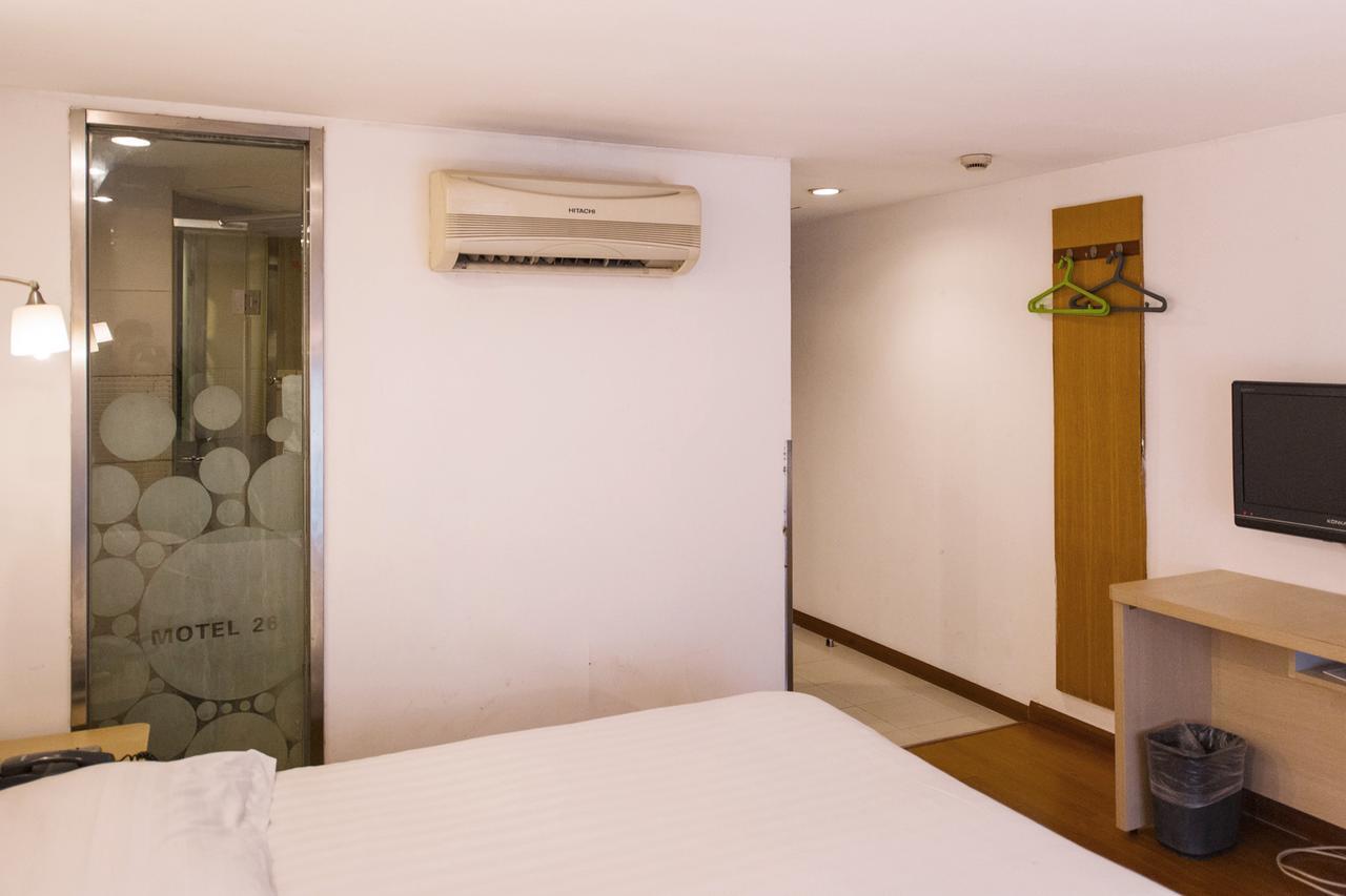 Motel Chongqing Jiefangbai Hongyadong Pedestrian Street Ngoại thất bức ảnh