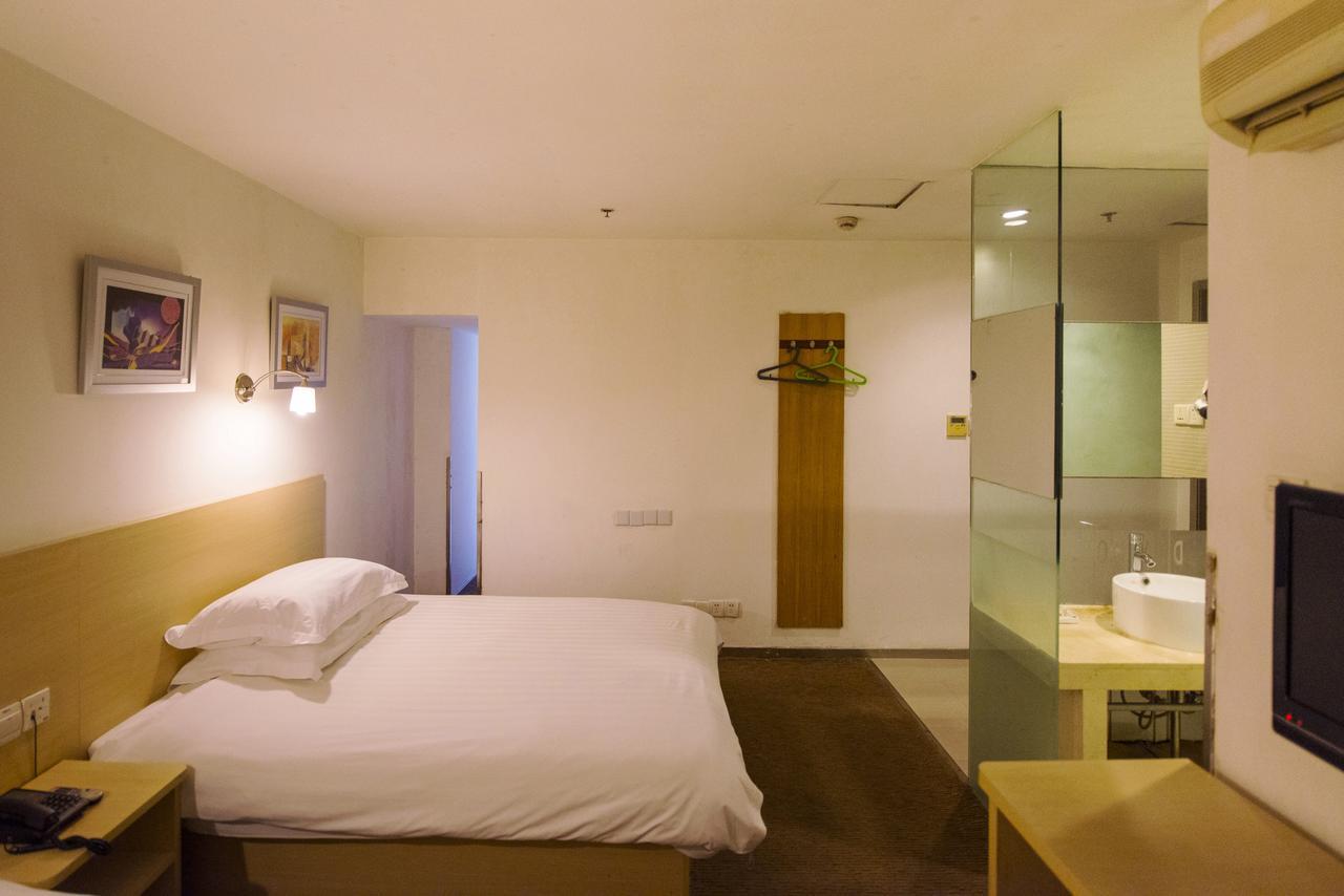 Motel Chongqing Jiefangbai Hongyadong Pedestrian Street Ngoại thất bức ảnh