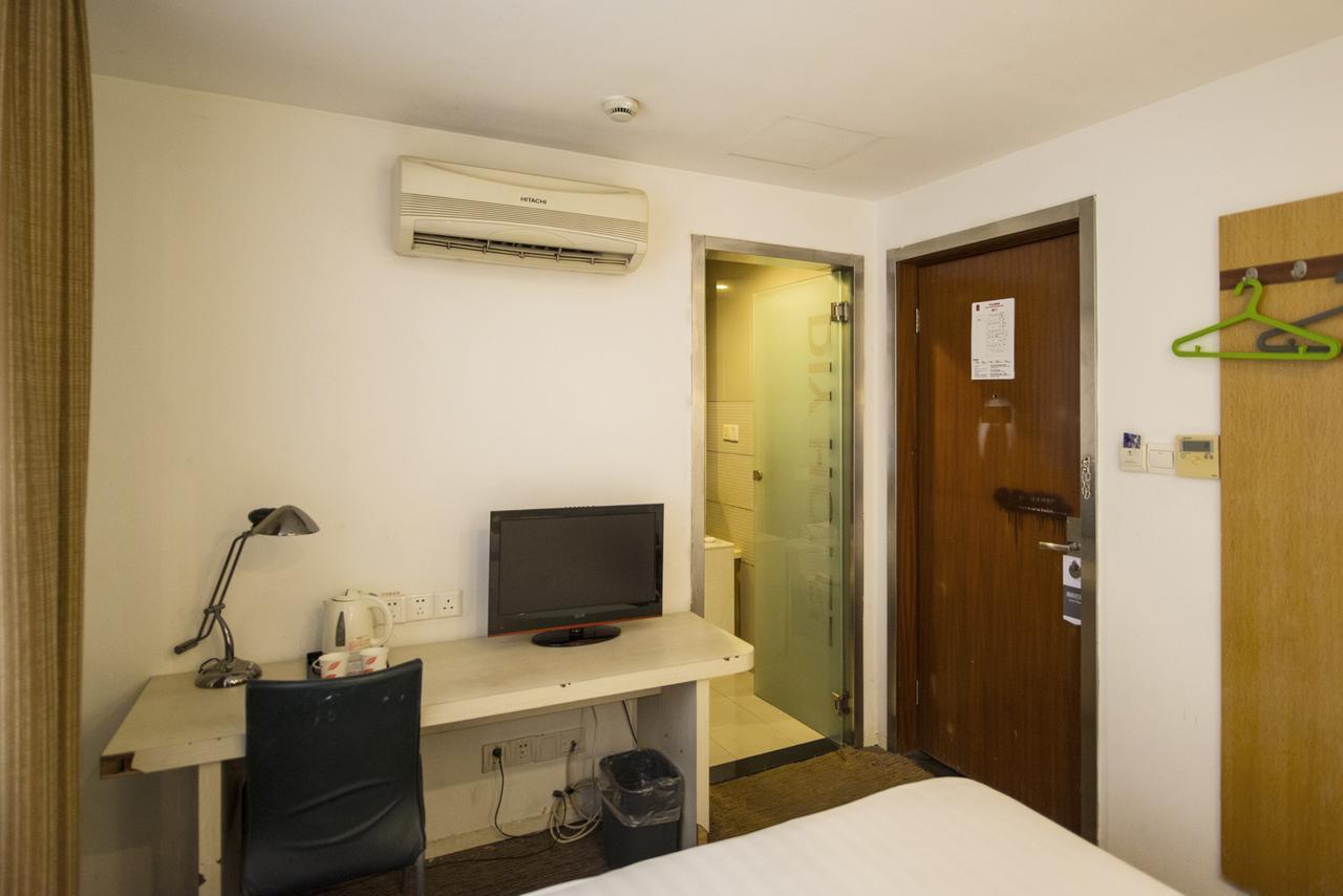 Motel Chongqing Jiefangbai Hongyadong Pedestrian Street Ngoại thất bức ảnh