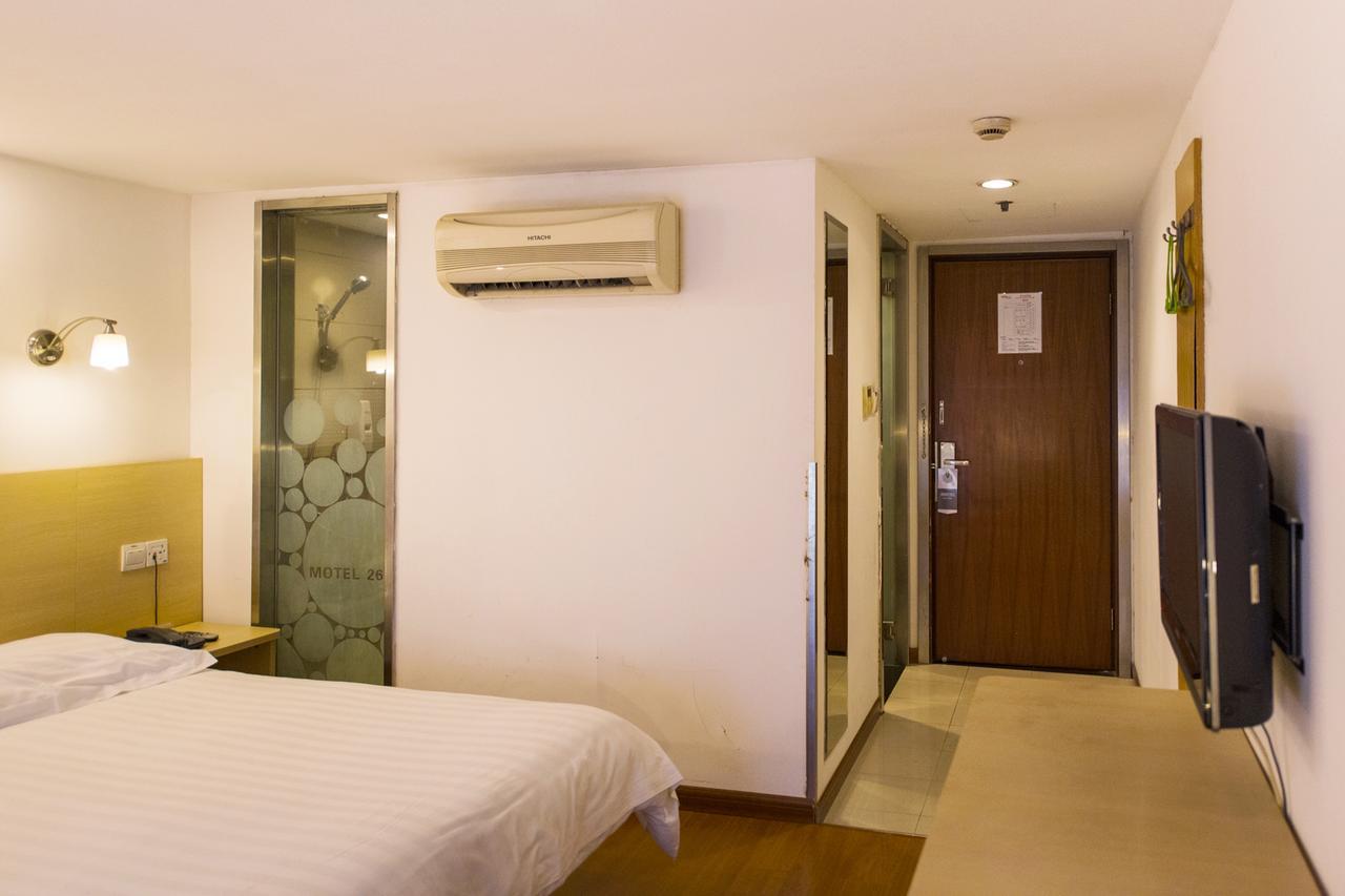 Motel Chongqing Jiefangbai Hongyadong Pedestrian Street Ngoại thất bức ảnh